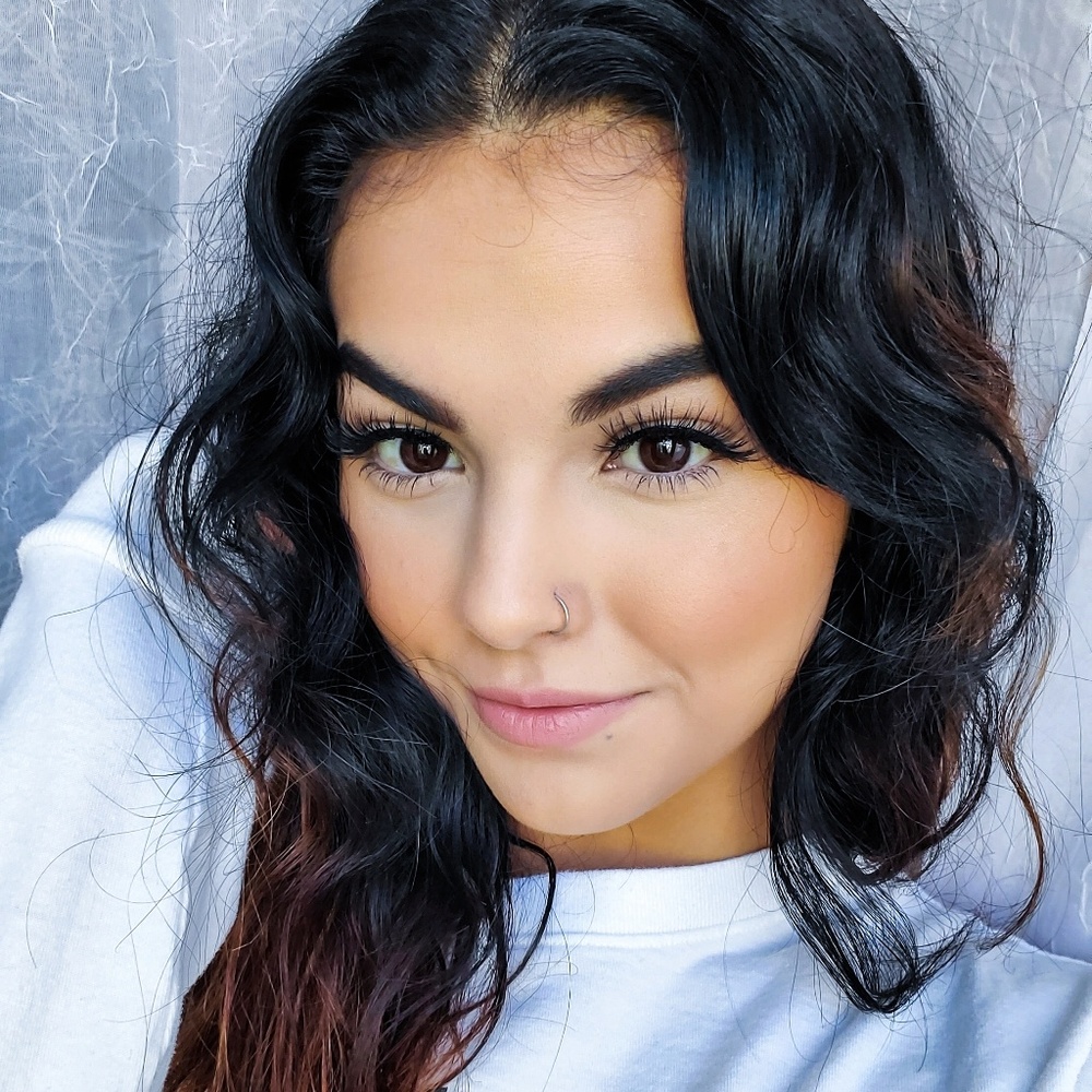 Meet your Posher, Kayla